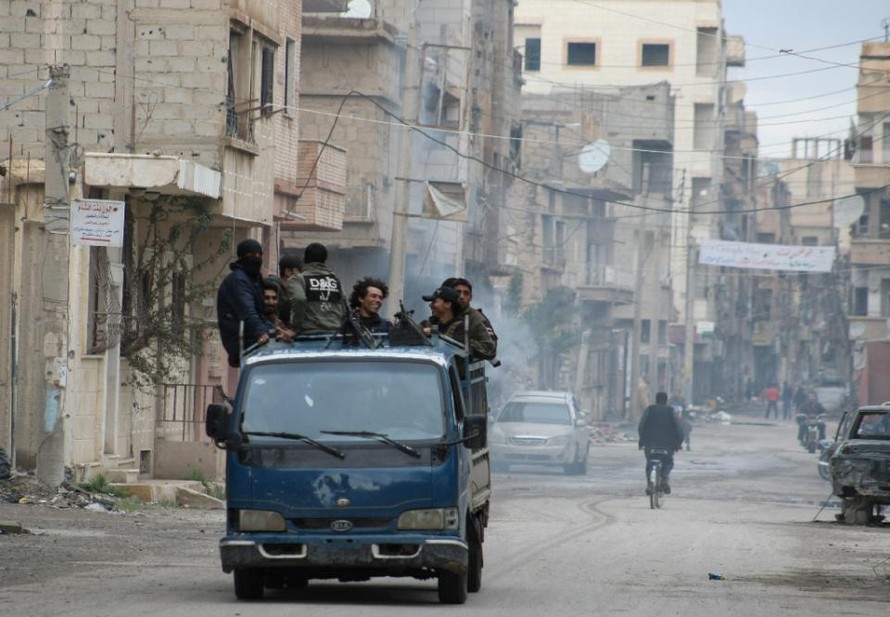 IS thảm sát hàng trăm người ở thành phố lớn nhất miền đông Syria