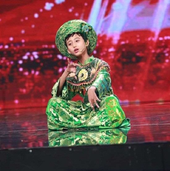 Vietnam's Got Talent: Cậu bé hát Chầu văn khiến BGK thích thú