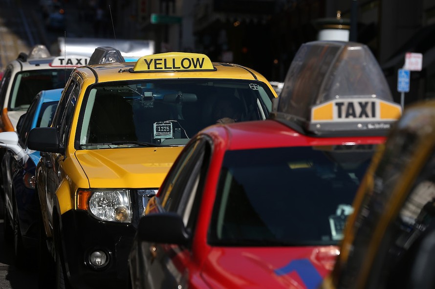 Hãng taxi lớn tại Mỹ phá sản vì Uber