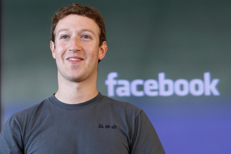 ‘Phát hờn’ với tủ quần áo của Mark Zuckerberg