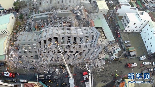 Bắt giữ chủ tòa nhà 17 tầng bị sập do động đất ở Đài Loan