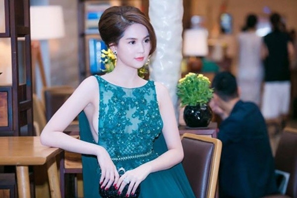 Ngắm loạt ảnh mà báo Thái ca ngợi Ngọc Trinh là nữ siêu sao Việt