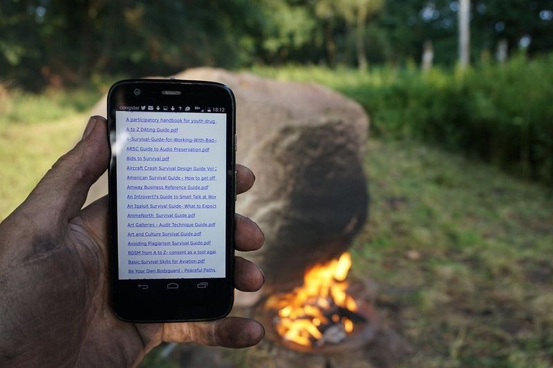 Bí ẩn hòn đá tự phát ra Wifi khi đốt nóng