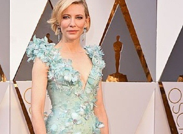 Choáng ngợp với thời trang lộng lẫy của dàn sao tại lễ Oscar 88