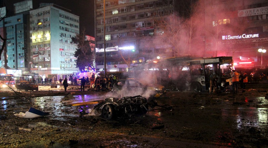 Đánh bom rung chuyển Ankara, ít nhất 159 người thương vong