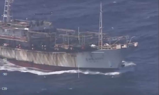 Cảnh sát biển Argentina nổ súng bắn chìm tàu cá TQ [VIDEO]