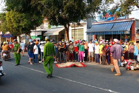 Đắk Lắk: Thai phụ bị xe container đâm tử vong tại chỗ