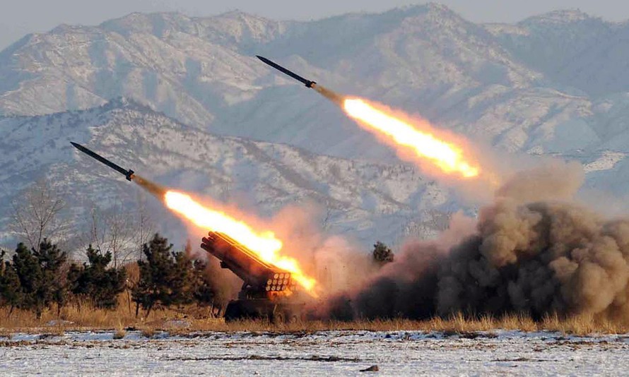 Triều Tiên chuẩn bị thử hạt nhân, phóng loạt tên lửa tầm ngắn