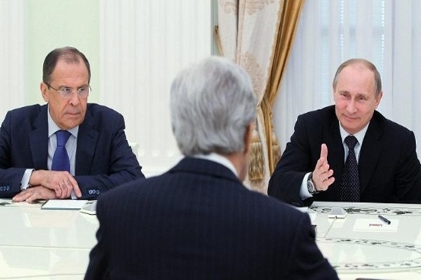 Ông Putin: John Kerry 'mang tiền' đến mặc cả với Nga