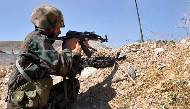 Tình hình Syria: Quân Assad phá vòng vây IS ở Deir Ezzor