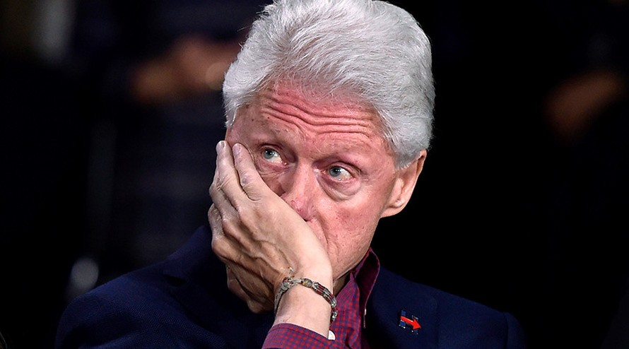 Hàng chục nghìn người ký tên đòi bắt giam ông Bill Clinton