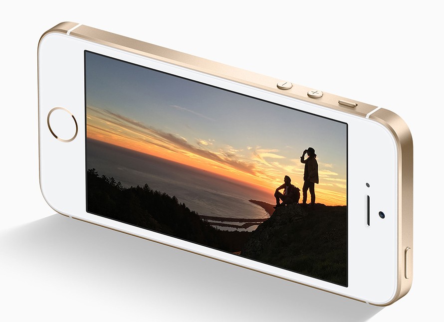 iPhone SE vàng hồng đầu tiên ở Việt Nam giá 11 triệu đồng
