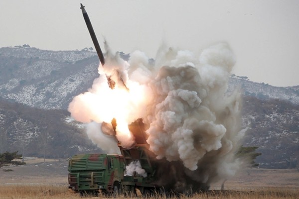 Triều Tiên thu nhỏ thành công đầu đạn hạt nhân vào tên lửa