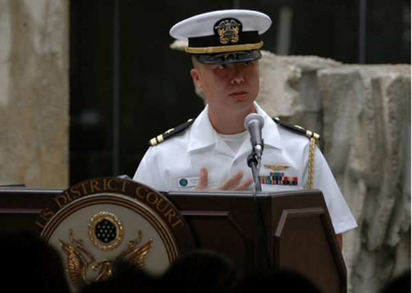 Thiếu tá hải quân Mỹ làm gián điệp cho Trung Quốc
