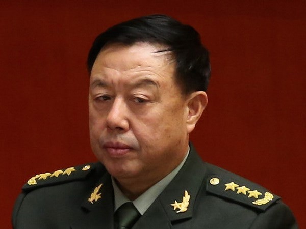 Tướng Trung Quốc thăm đảo nhân tạo phi pháp ở Trường Sa