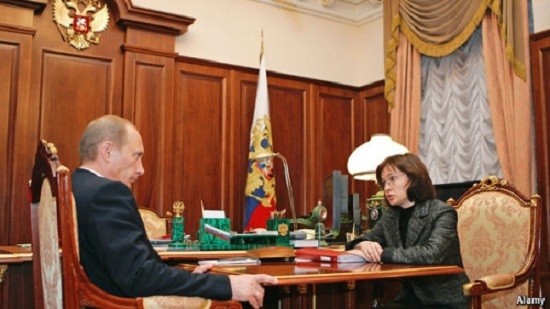 Hé lộ người phụ nữ được mệnh danh là 'cánh tay phải' của Putin