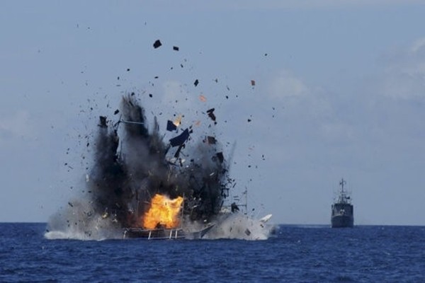 Đánh chìm tàu cá trái phép có phải điều Indonesia mong muốn?