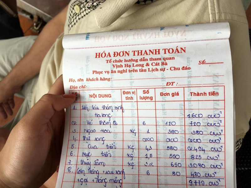 Quảng Ninh: Tạm dừng hoạt động tàu du lịch bị tố ‘chặt chém’