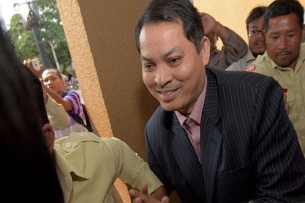 Phanh phui tài sản 7 triệu USD, 13kg vàng của Đại sứ Campuchia