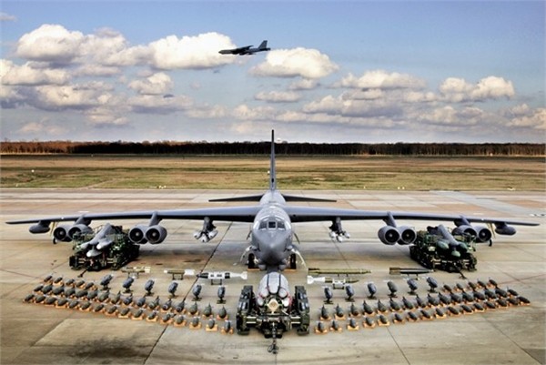 Mỹ chính thức điều 'ác mộng trên không' B-52 đánh IS