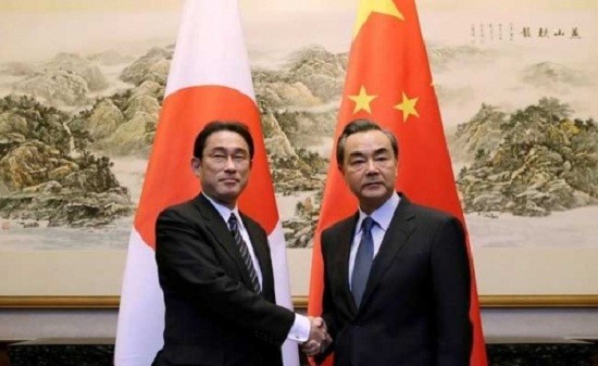 Vì sao Trung Quốc trải thảm đỏ đón tiếp Ngoại trưởng Nhật Bản?
