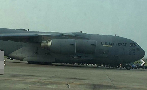 Boeing hạng nặng chở trực thăng của Tổng thống Mỹ đến Việt Nam