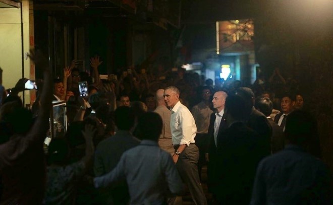 Tổng thống Obama ăn bún chả ở Hà Nội