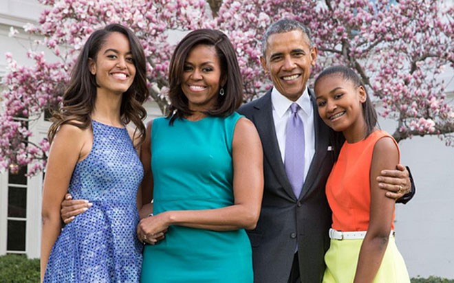 Ngày trọng đại với gia đình Obama: Malia tốt nghiệp trung học