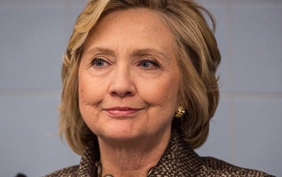 Bà Clinton thắng ở Puerto Rico, tiến rất sát ghế ứng viên