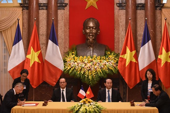 Chuyến thăm của Tổng thống Pháp tạo xung lực cho quan hệ hai nước