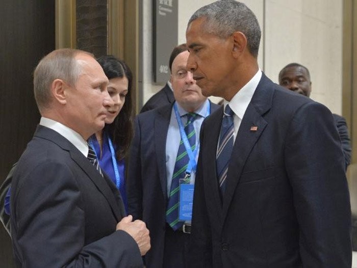 Ánh mắt 'hình viên đạn' Obama dành cho Putin