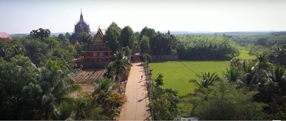 Chùa Sóc Lớn tọa lạc trong không gian xanh ở xã Lộc Khánh (huyện Lộc Ninh, tỉnh Bình Phước).