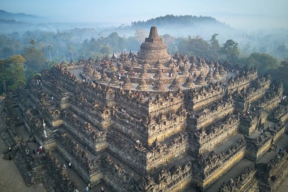 Ngôi đền Phật giáo lớn nhất thế giới ở Indonesia tái sinh sau thời gian bảo tồn