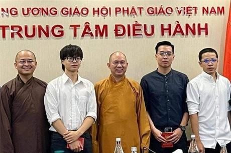 Nhóm Rap Nhà Làm đến xin lỗi Giáo hội Phật giáo Việt Nam ngày 6-10 - Ảnh: Giáo hội Phật giáo Việt Nam.